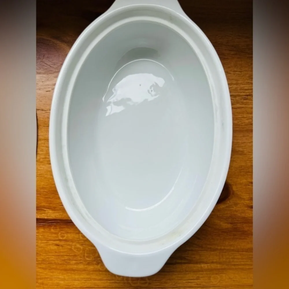 Country Flowers 🌺 & butterflies‎ 🦋 By Andrea Covered Dish #9230 Good Condition